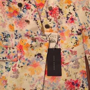 Zara Jackets & Coats - Zara floral blazer szM never worn NWT Zara Jackets & Coats - Zara floral blazer szM never worn NWT